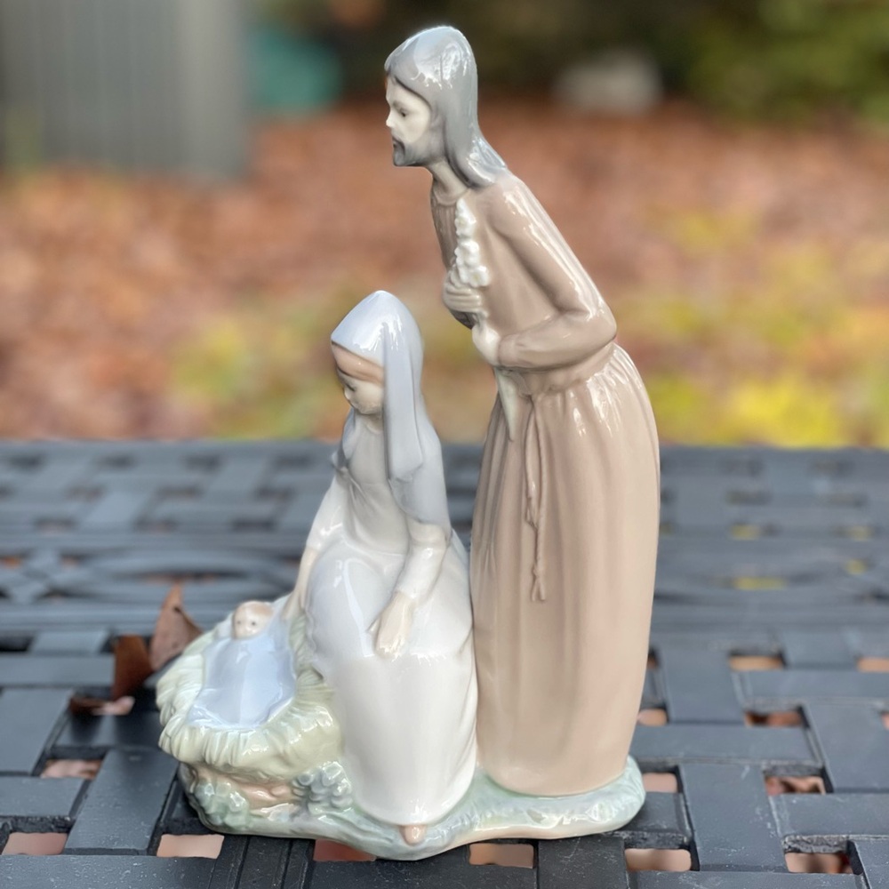 NAO by LLADRO #2456 Holy Family ceramic collectible figurine